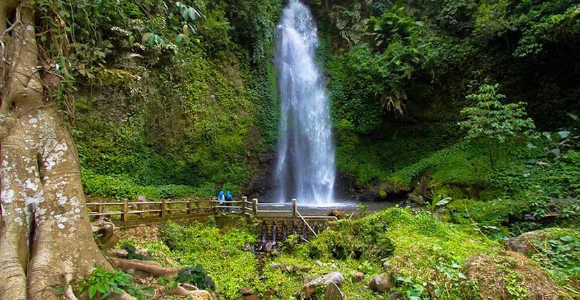 Air Terjun Grojogan Sewu Karanganyar